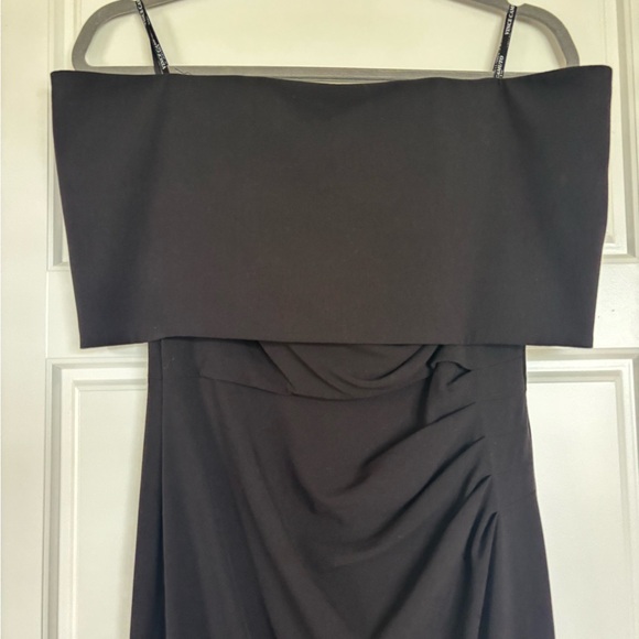 Vince Camuto Ruched Off the Shoulder Black Gown size- 6 - Picture 4 of 14
